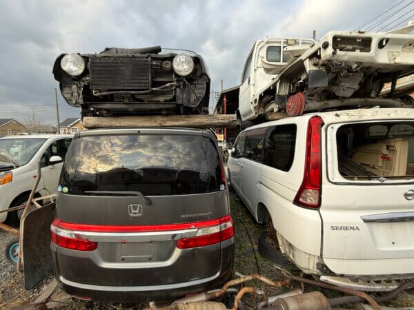 役目を終えたホンダ ライフ 廃車引取完了の様子